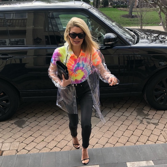 Meet your Posher, Selina - Picture 1 of 2